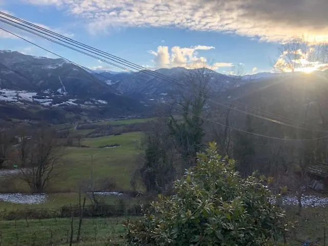 Appartamento con vista e camino Serretto Italia
